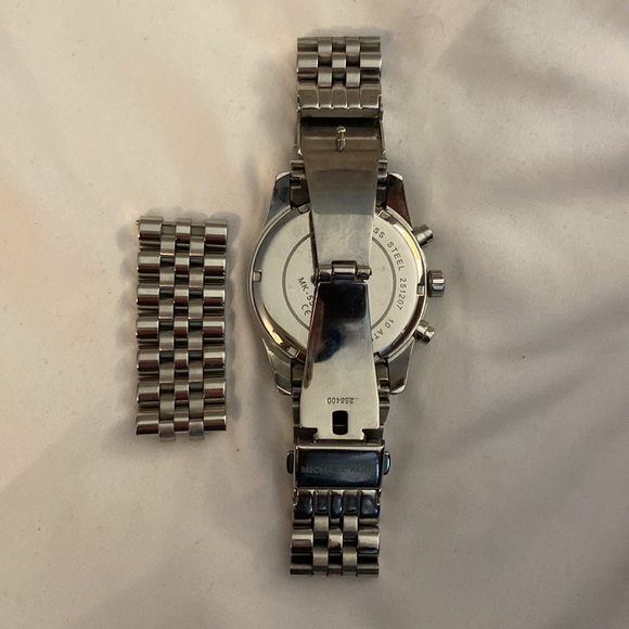 Michael Kors Lexington Men's Watch, Stainless Steel Bracelet Watch for Men - Picture 4 of 5